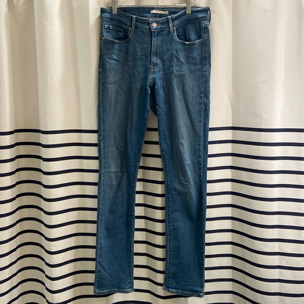 Women’s Levi skinny jeans